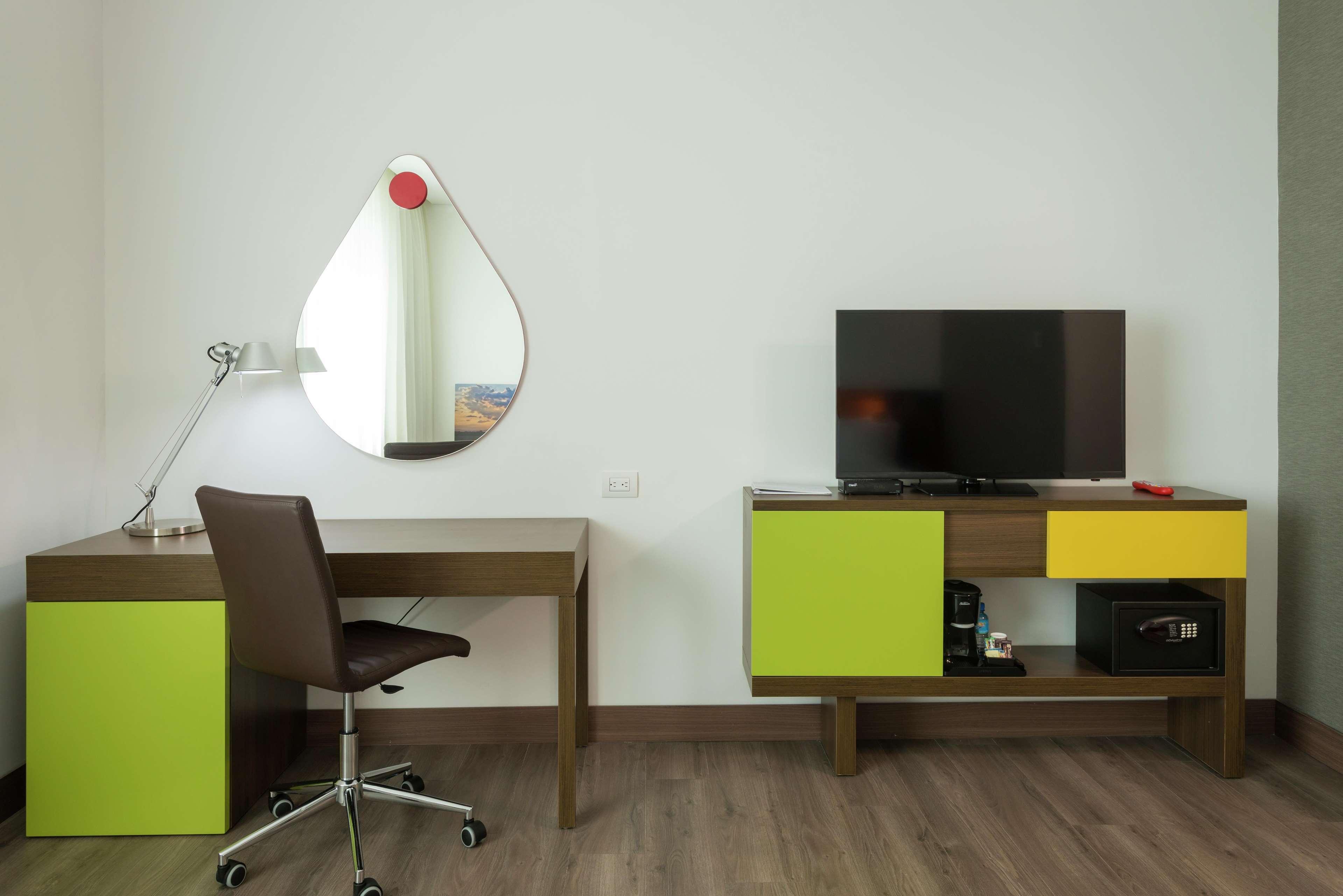 Hampton By Hilton Yopal Hotel Ngoại thất bức ảnh