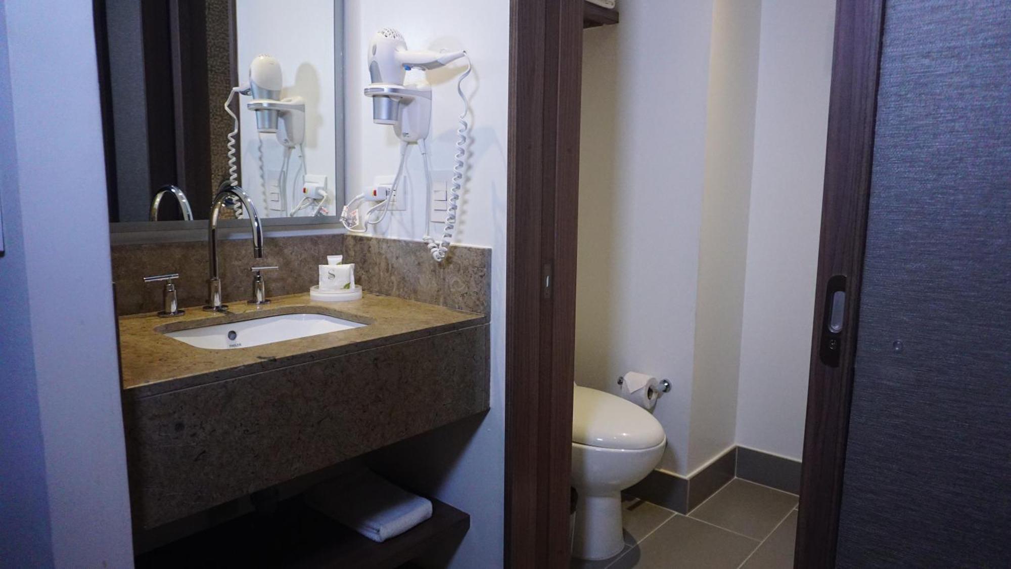 Hampton By Hilton Yopal Hotel Ngoại thất bức ảnh