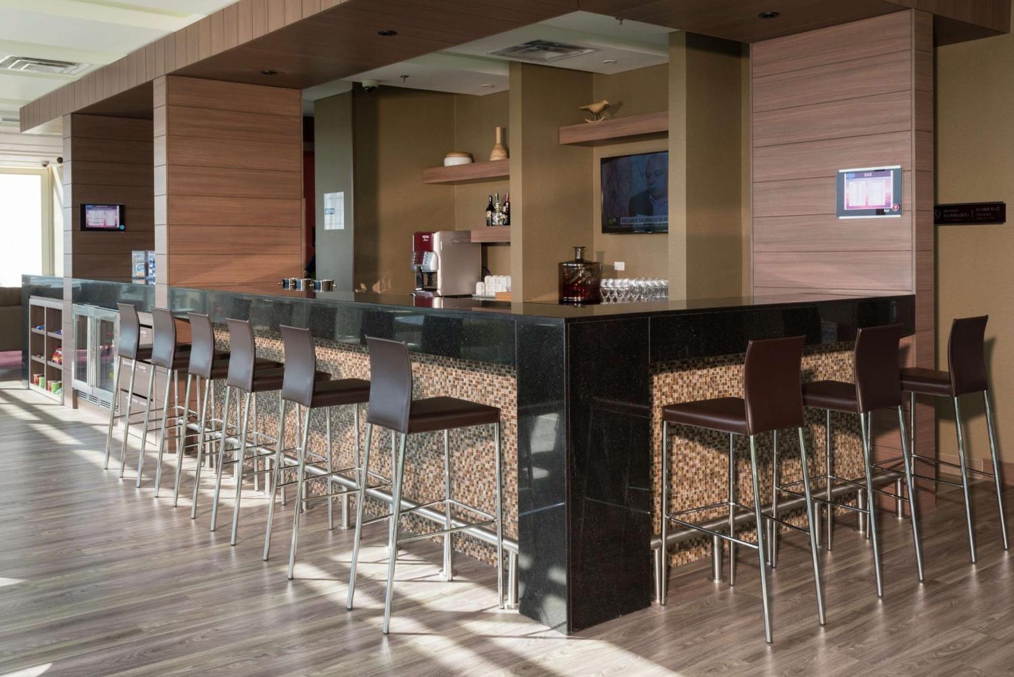 Hampton By Hilton Yopal Hotel Ngoại thất bức ảnh