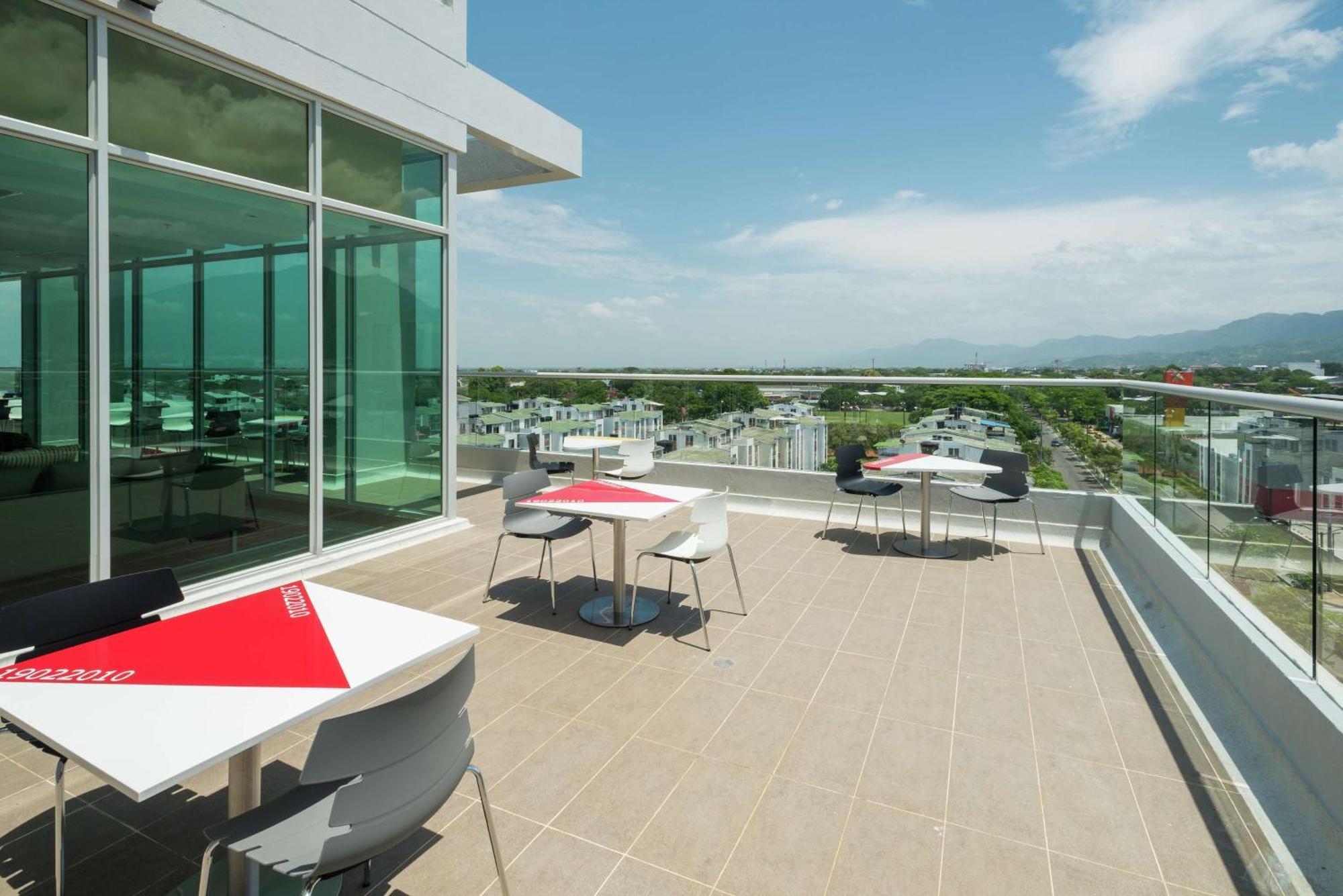 Hampton By Hilton Yopal Hotel Ngoại thất bức ảnh