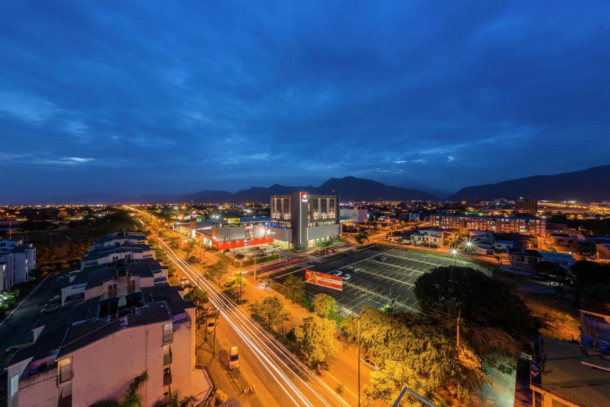 Hampton By Hilton Yopal Hotel Ngoại thất bức ảnh